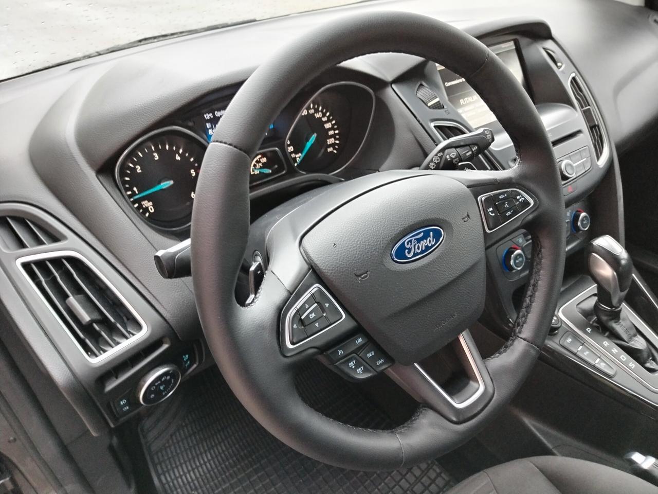 Ford Focus 1.5 TDCi 120 CV cambio automatico navigatore Titanium