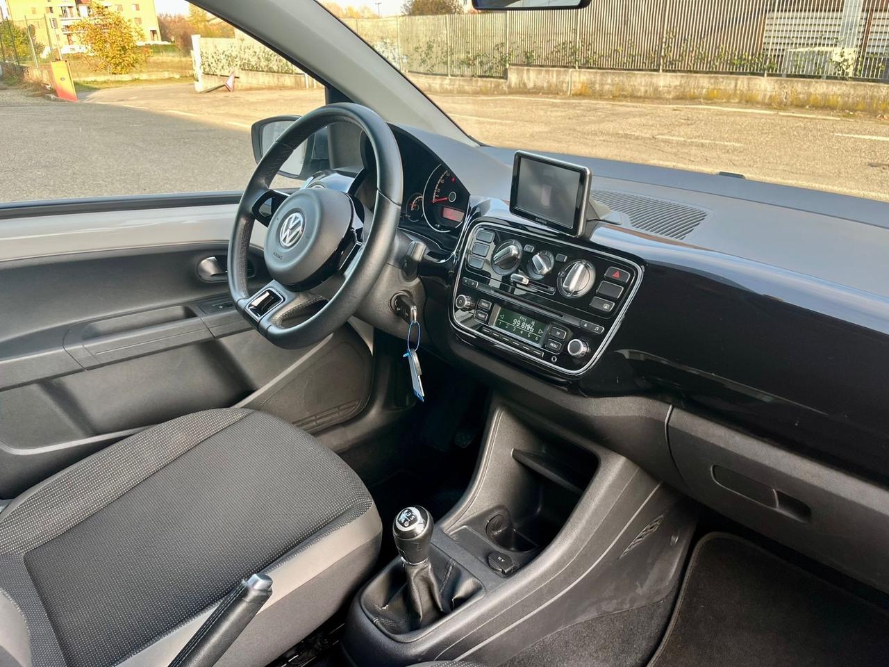 VW Up 1.0benz 2014 144.000km perfetta per neopatentati