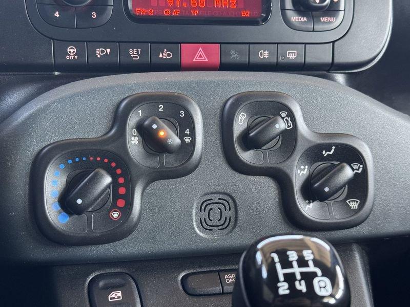 FIAT Panda 1.2 Easy 69cv E6 UNIPRO NEOPATENTATI CRONOLOGIA TAGLIANDI