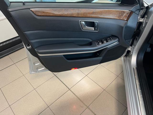 MERCEDES-BENZ E 220 BlueTEC S.W. 4Matic Automatic Business