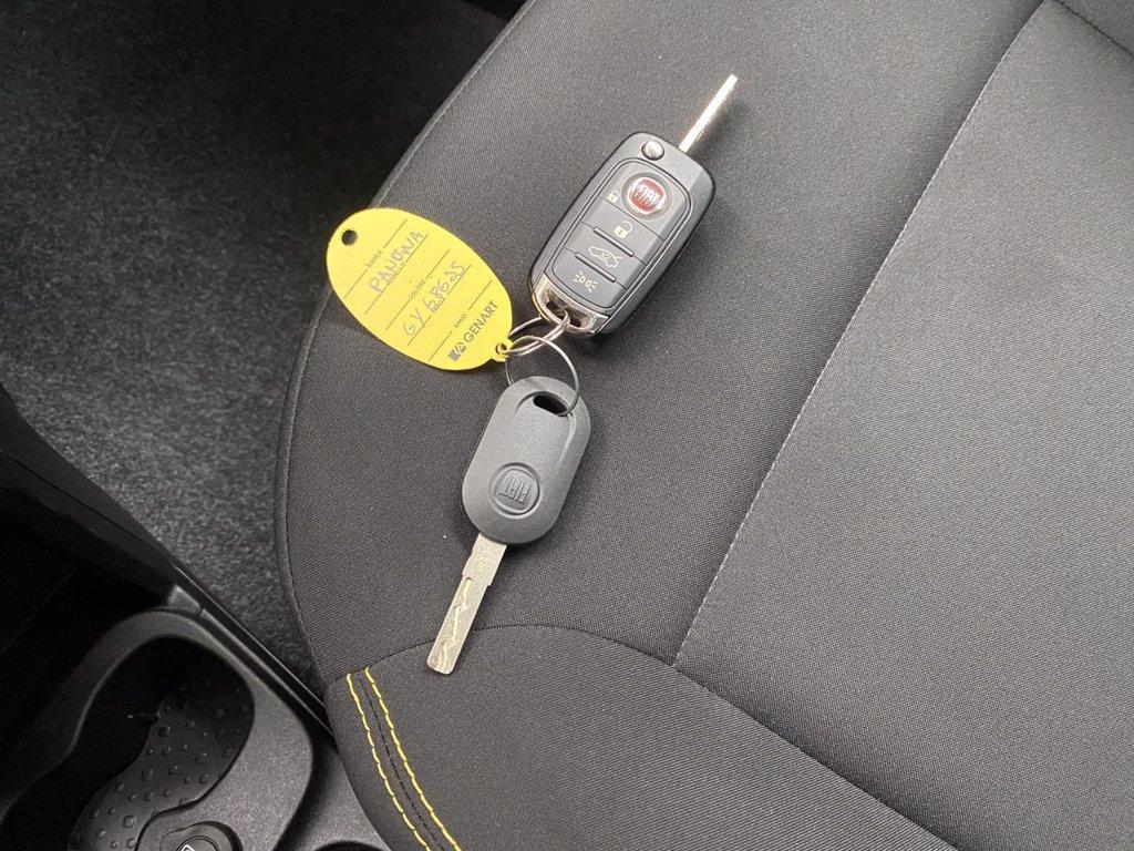 FIAT Pandina Cross 1.0 firefly hybrid s&s 70cv del 2025