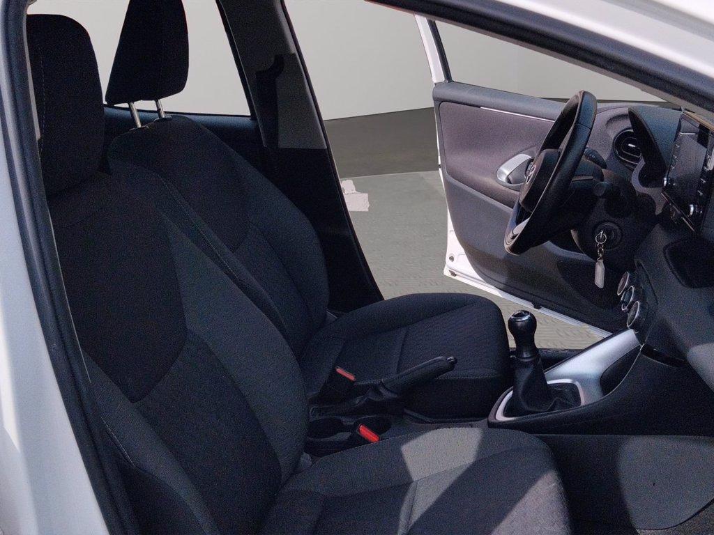 TOYOTA Yaris 1.0 active del 2023