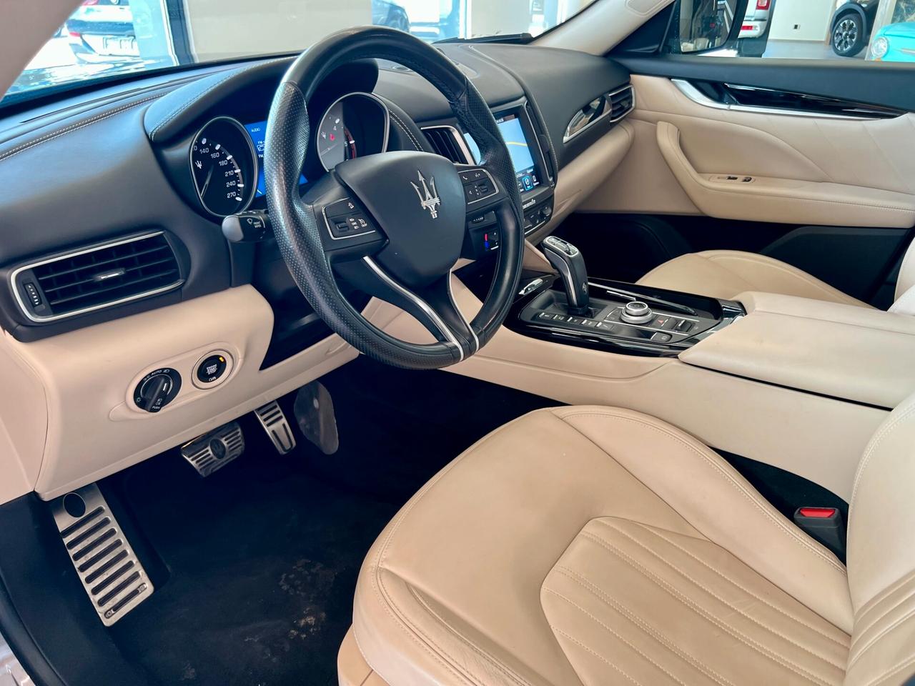 Maserati Levante V6 Diesel 275 CV AWD Granlusso