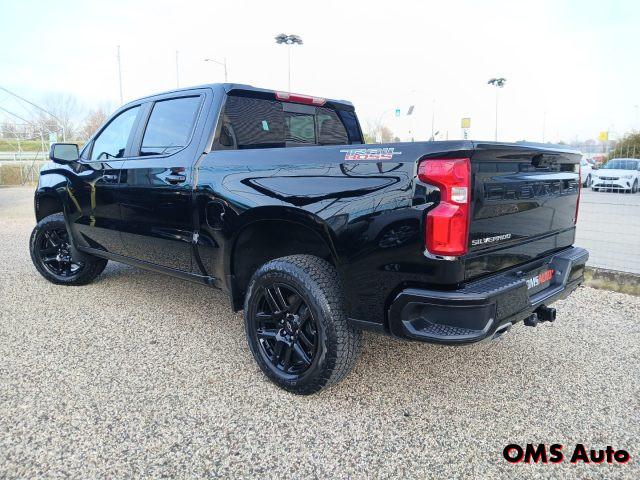 CHEVROLET Silverado 6.2L EcoTec3 V8 LT Trail Boss Z71