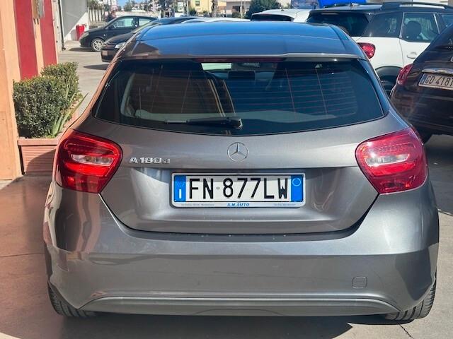 Mercedes-benz A 180 d Automatic Business UNIPRO