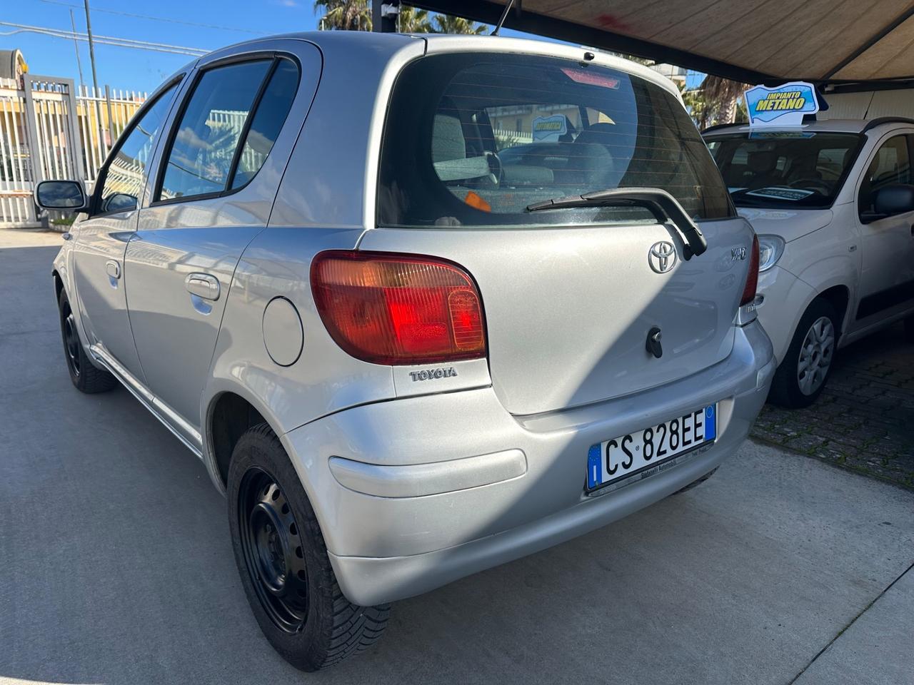 Toyota YARIS 1.0 BENZINA 2005 - SOLO 120 MILA KM
