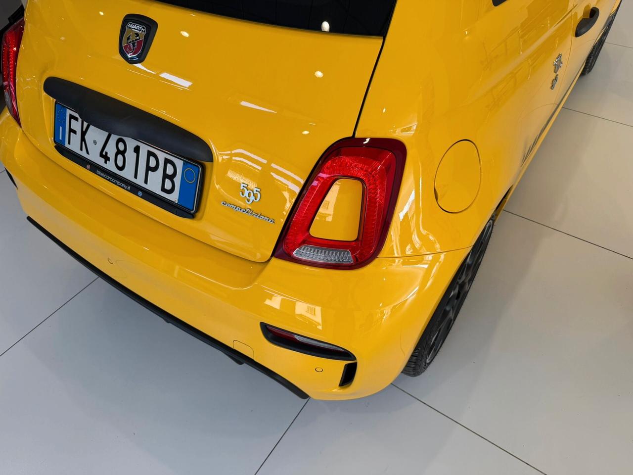 Abarth 595 1.4 Turbo T-Jet 180 CV Competizione