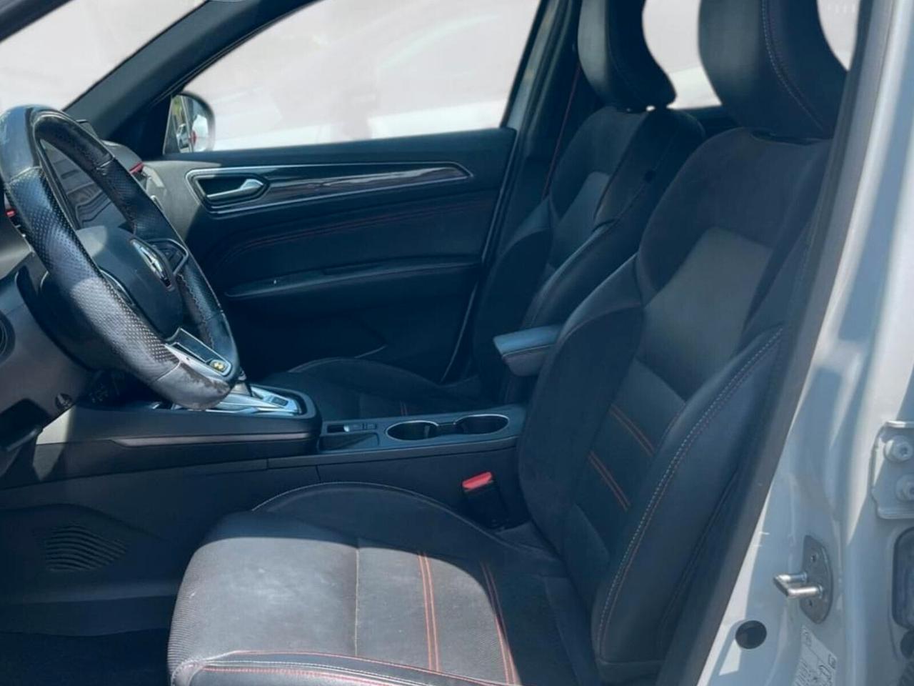 Renault Arkana Hybrid E-Tech 145 CV R.S. Line