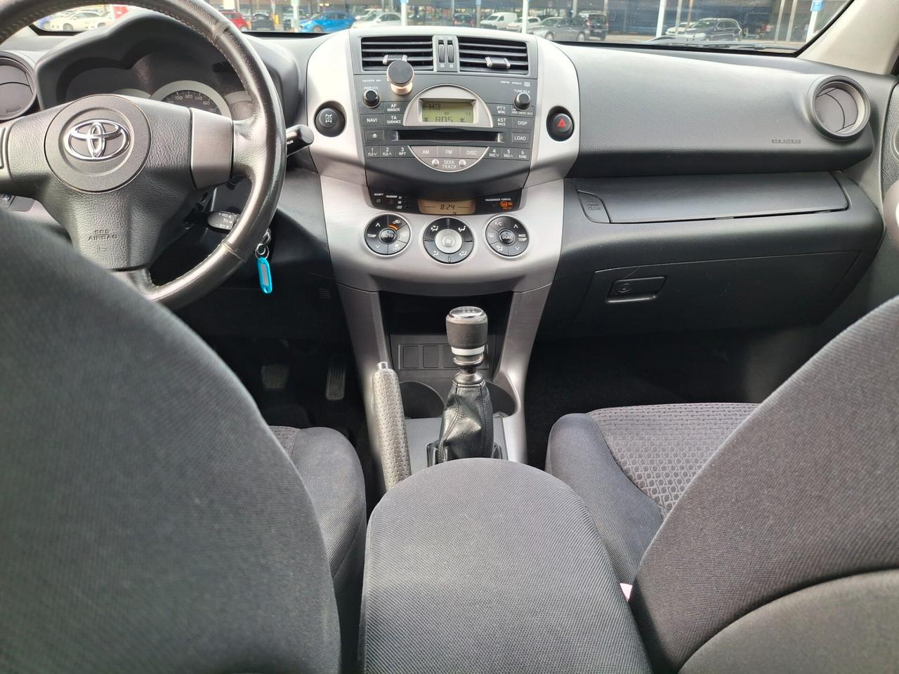 Toyota RAV 4 2.2 D-4D-DIESEL*PERFETTA*