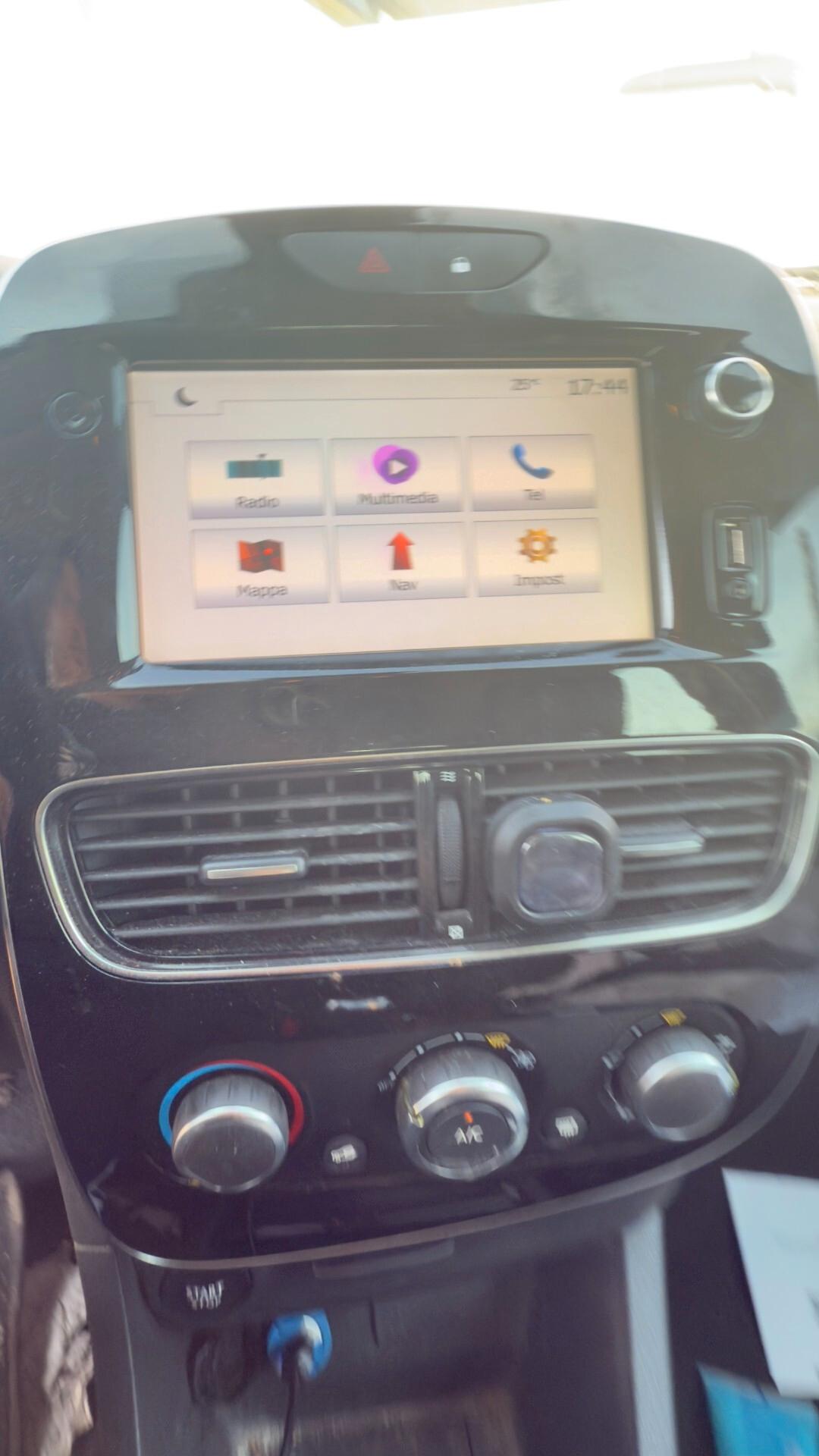 Renault Clio TCe 12V 90 CV GPL 5 porte Moschino Zen
