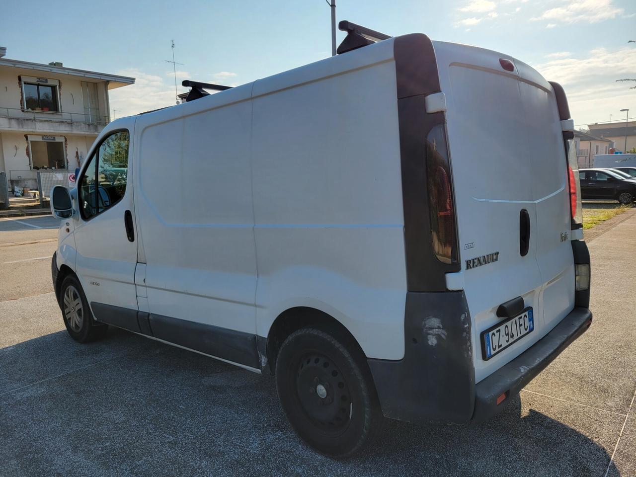 Renault Trafic 1.9 dCi 100cv