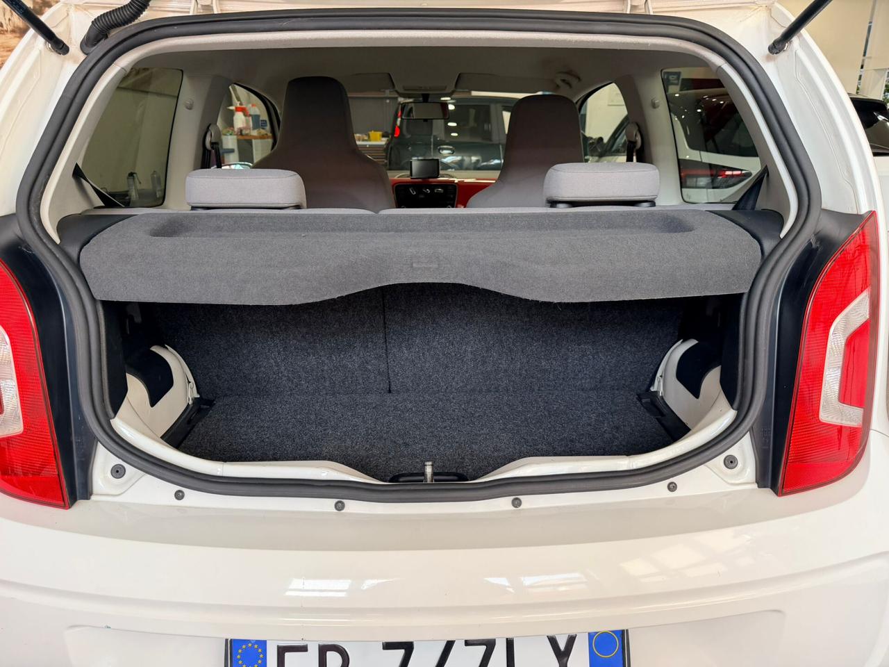 Volkswagen up! 1.0 75 CV 5p. high