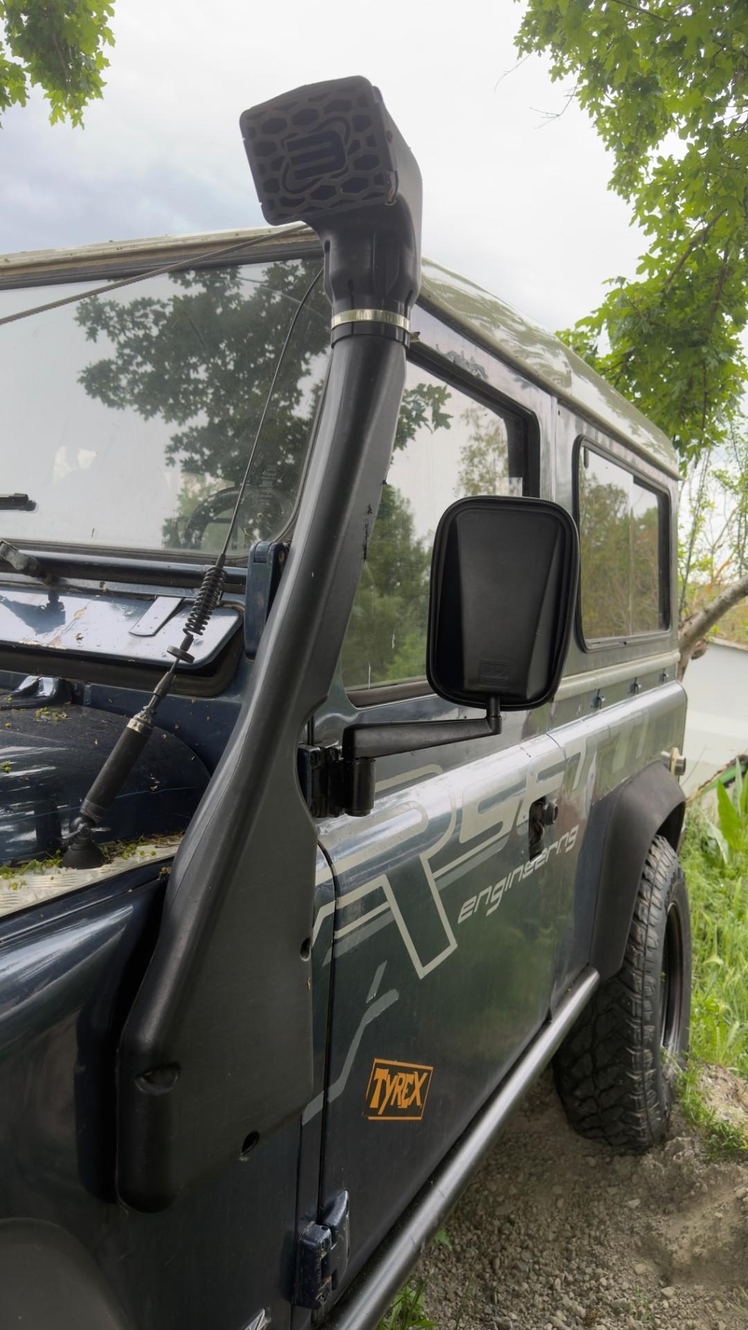 Land Rover Defender TD90 Hard-top