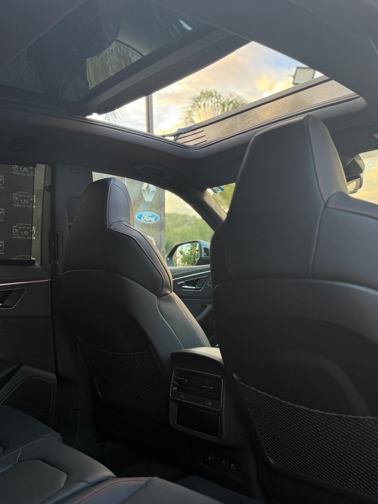 Audi Q8 RS TFSI V8 quattro tiptronic Performance