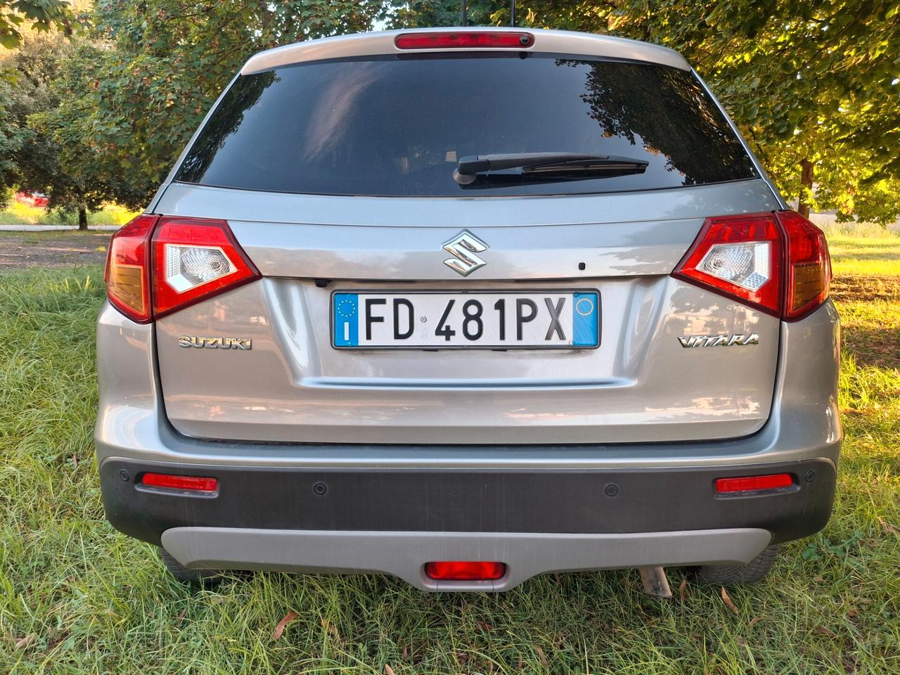 Suzuki Vitara 1.6 DDiS V-Cool-INTERNI IN PELLE-NAVI-