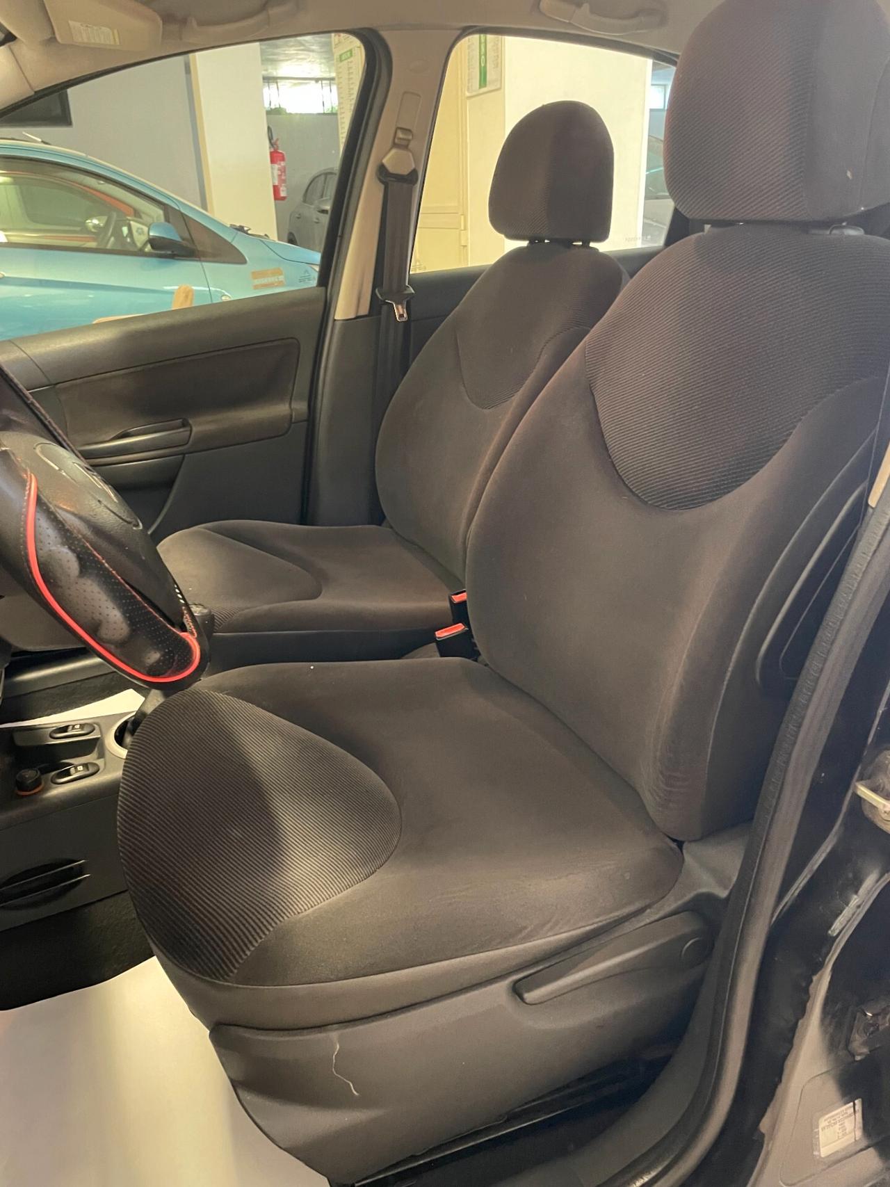 Citroen C3 1.1 ELEGANCE CLIMA DISTRIBUZIONE NEOPATENTATI