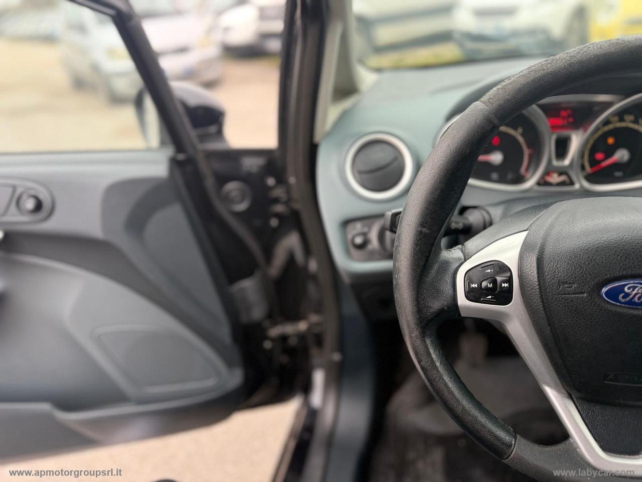FORD Fiesta 1.4 TDCi 68 CV 5p. Titanium