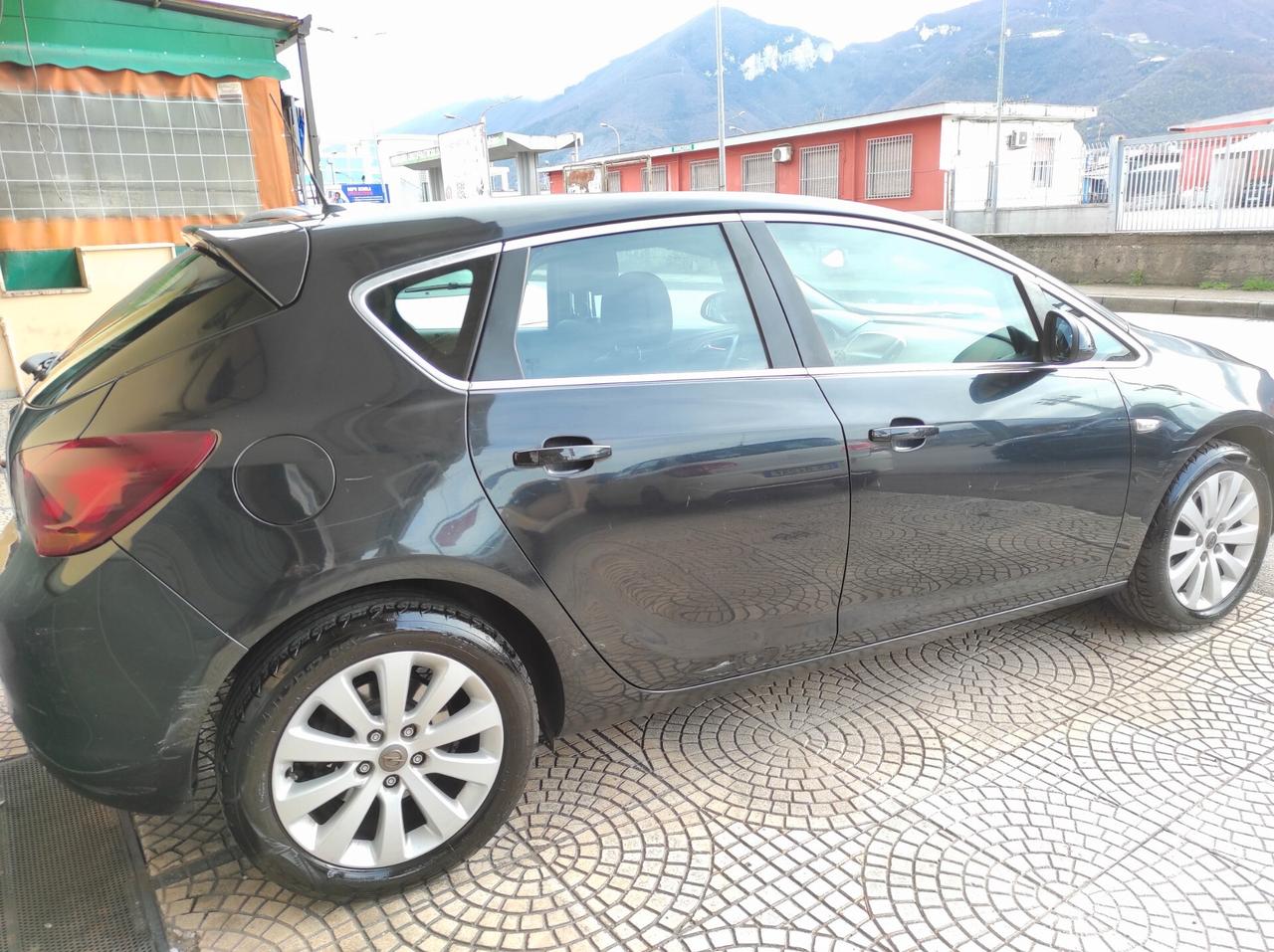 Opel Astra 2012 1.7 CDTI 110CV 5 porte Cosmo