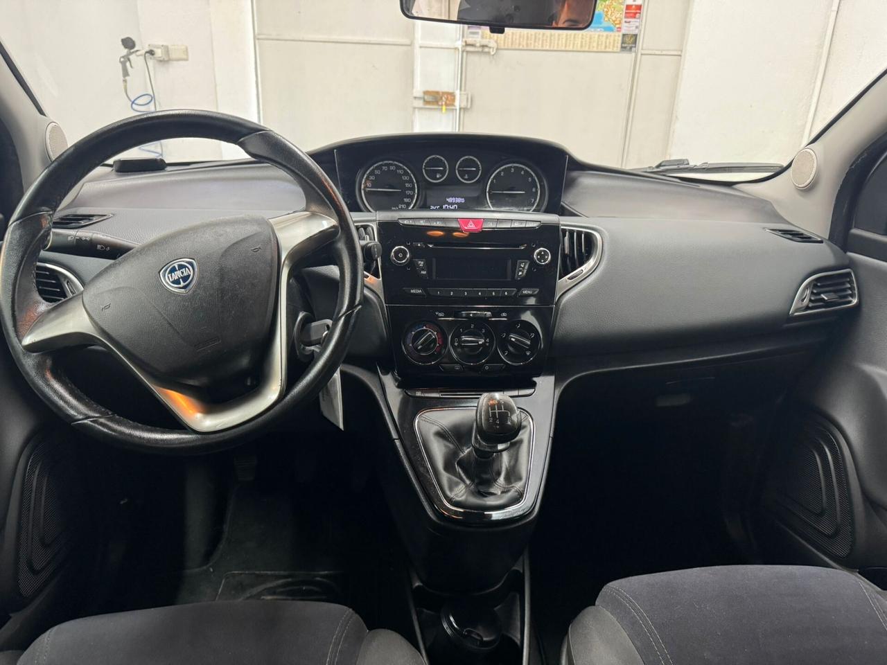 Lancia Ypsilon 1.2 69 CV 5 porte Platinum