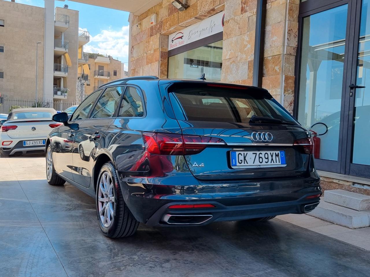 Audi A4 V Avant 30 2.0 tdi mhev 136cv s-tronic