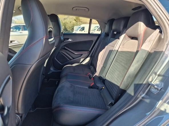 Mercedes-benz CLA 200 d Shooting Brake Automatic Premium 136 cv