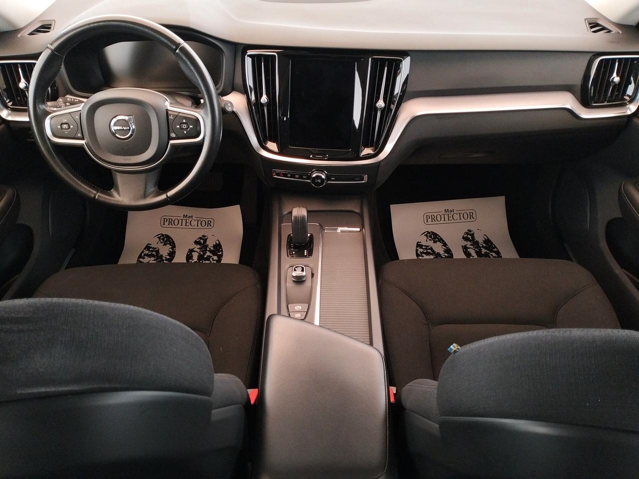 VOLVO V60 2.0 b4 Momentum Business auto - IVA ESPOSTA