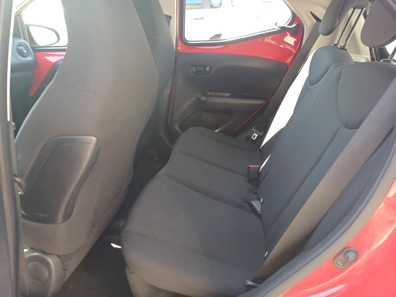 Toyota Aygo Connect 1.0 72 CV 5 porte x-connect