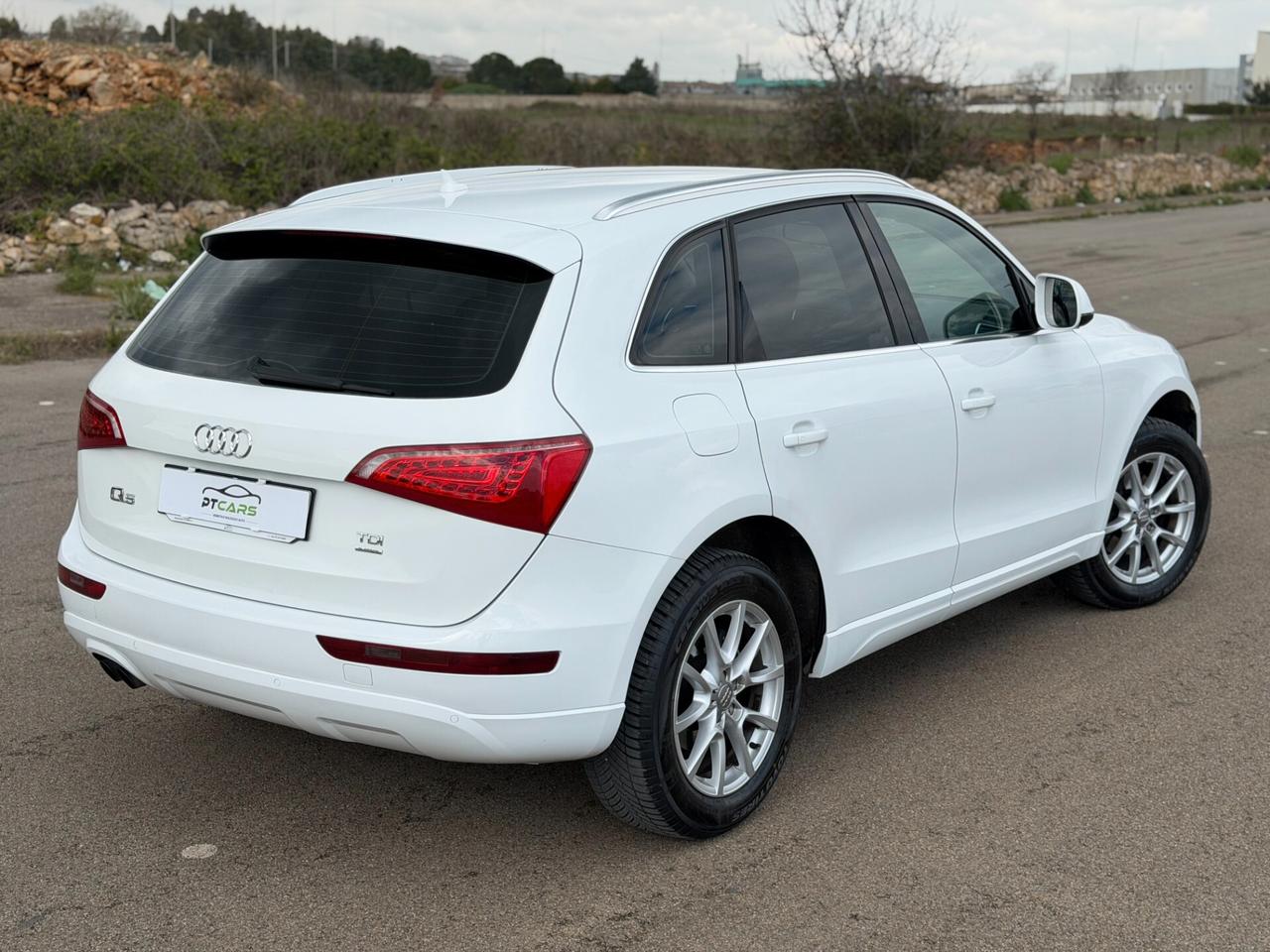 Audi Q5 q5 2.0 tdi 170cv quattro fari*navi