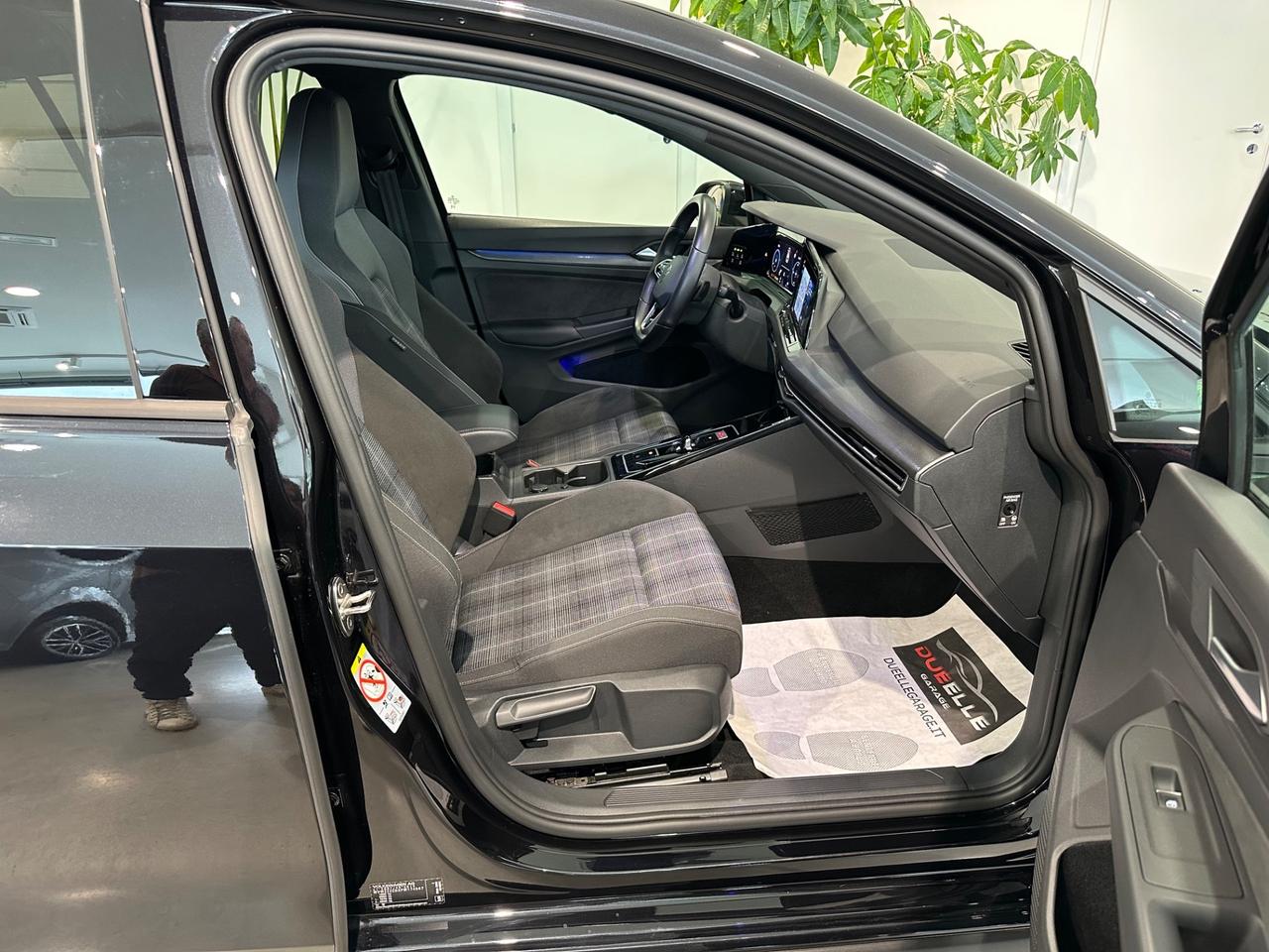 Volkswagen Golf 2.0 TDI DSG GTD