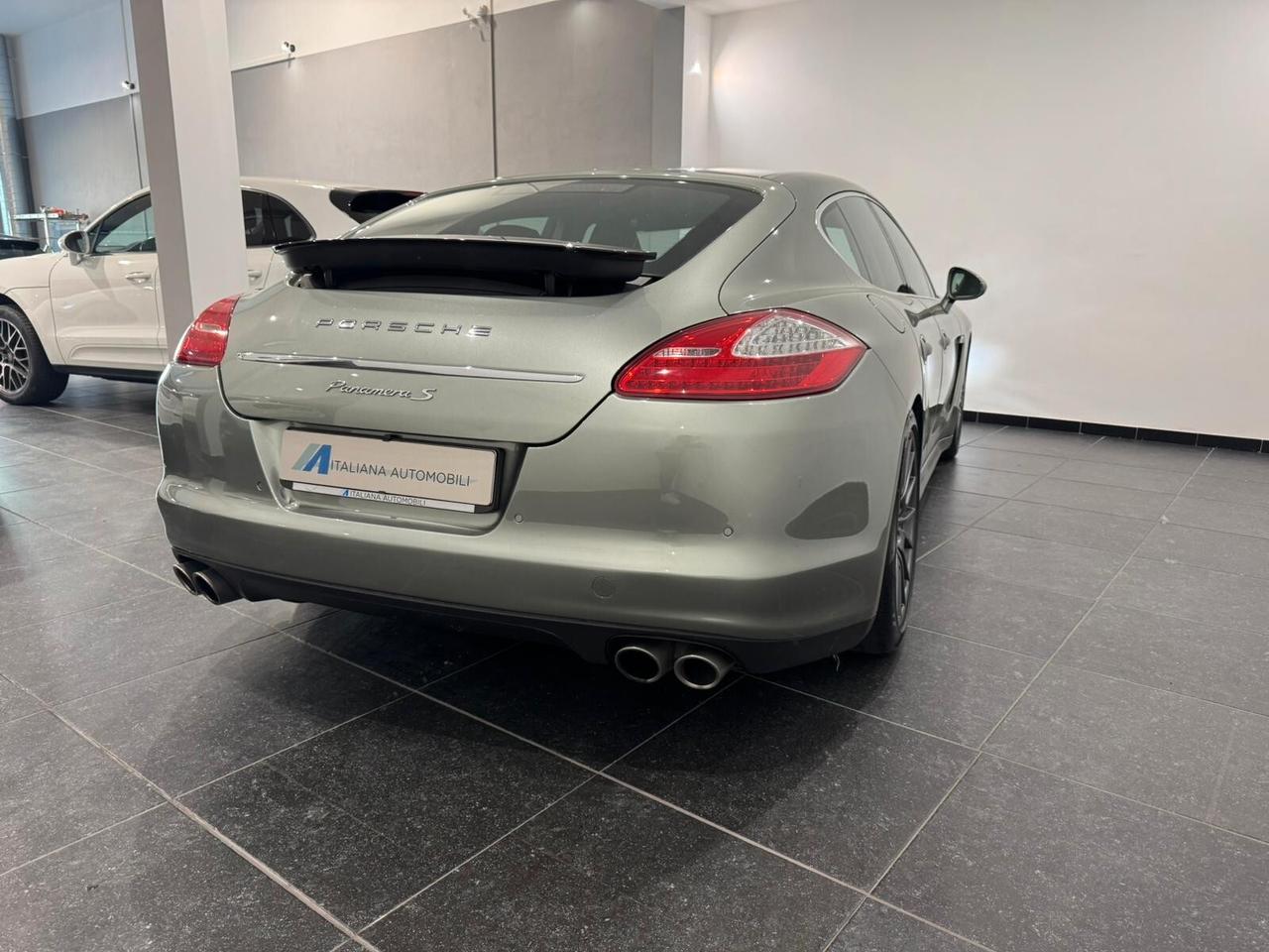 Porsche Panamera 4.8 S