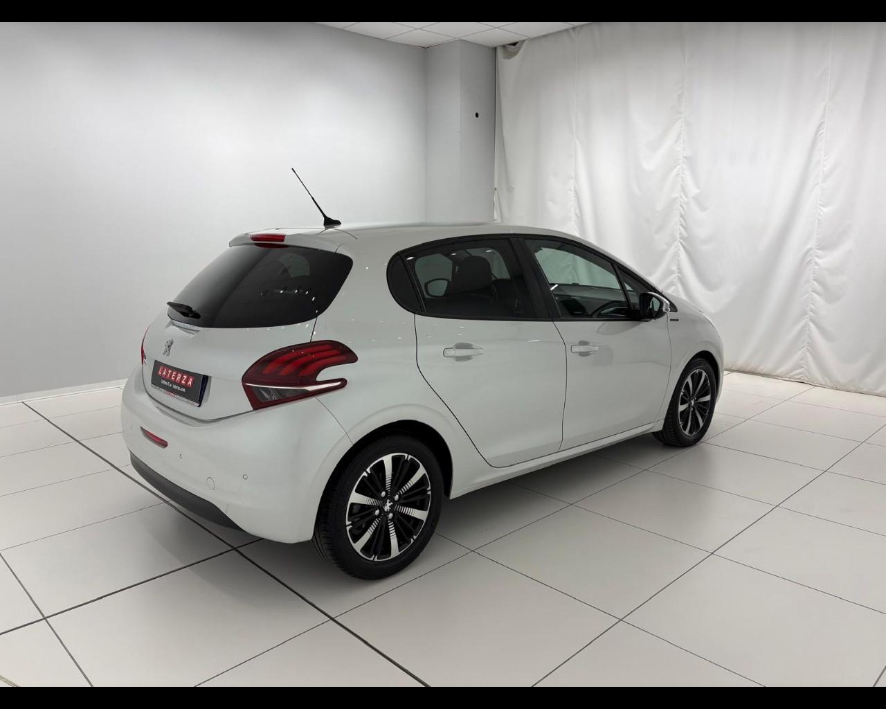 PEUGEOT 208 5p 1.5 bluehdi Signature s&s 100cv