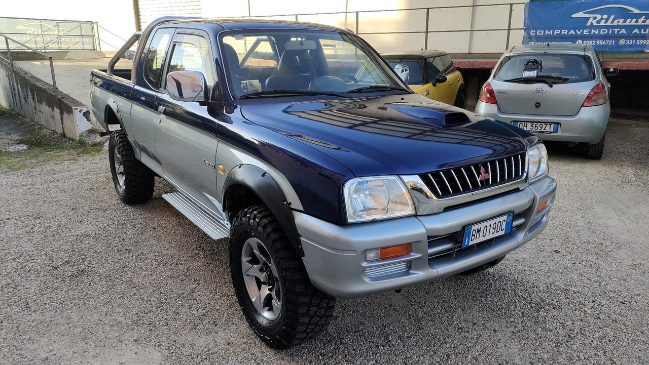 Mitsubishi L200 2.5 TDI 4WD Club Cab GLS Targ.