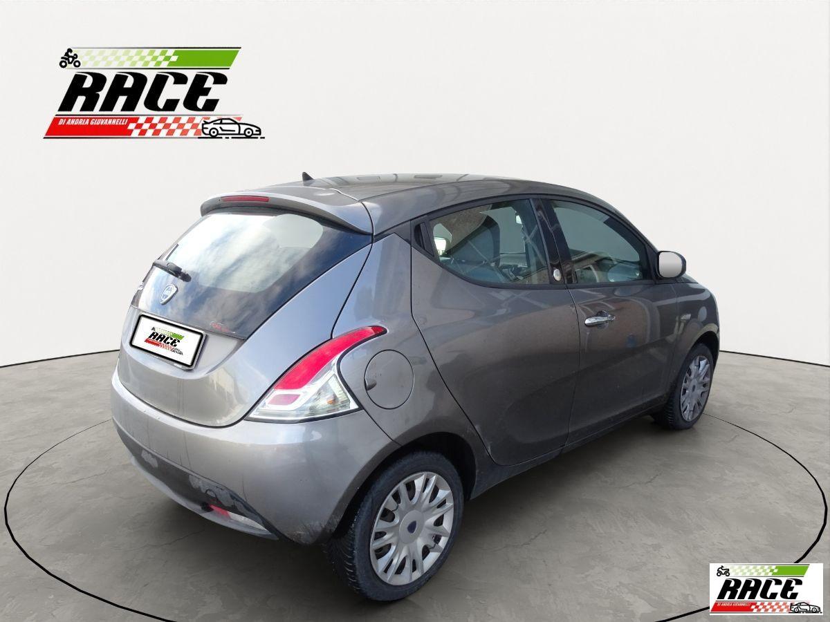 LANCIA - Ypsilon - 1.2 69 CV 5 porte GPL Ecochic Gold