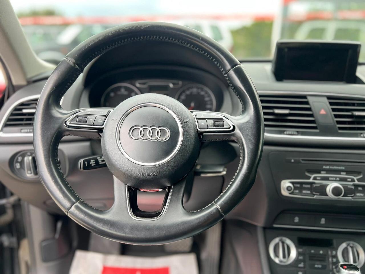 Audi Q3 2.0 TDI quattro S tronic Business