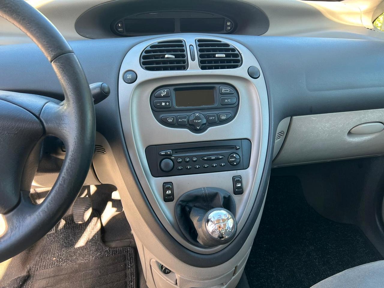 Citroen C4 1.6 HDi 110CV FAP Elegance