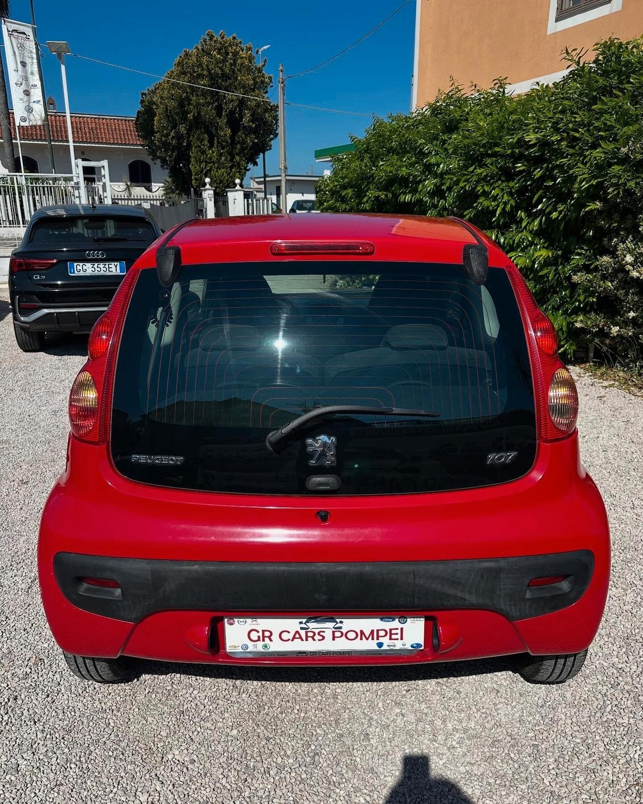 Peugeot 107 1.0 68CV 3p. Sweet Years 2Tronic