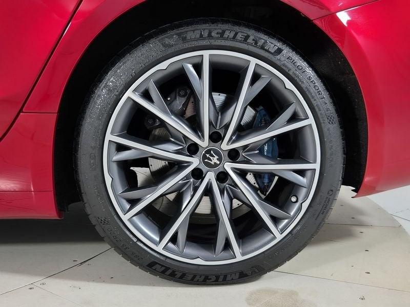 Maserati Ghibli III 2021 2.0 mhev Gransport 330cv auto
