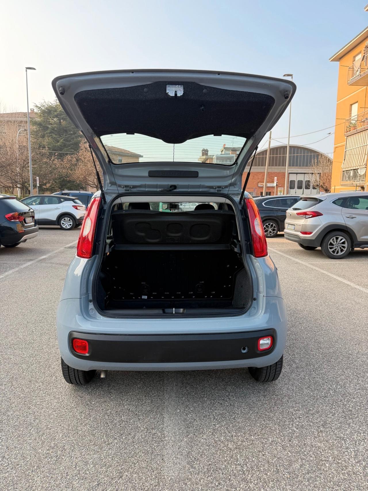Fiat Panda 1.0 Hybrid - NEOPATENTATI - 12 MESI DI GARANZIA -