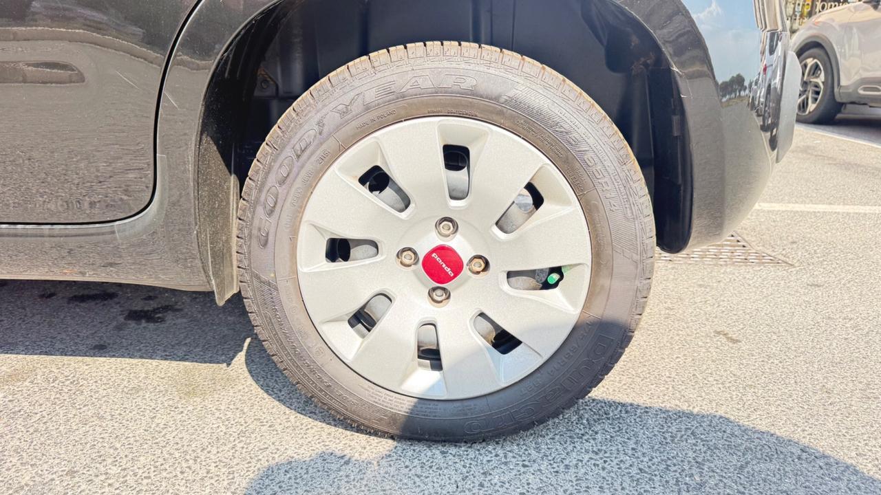 Fiat Panda 1.2 Lounge LED PDC PERFETTISSIMA PARI AL NUOVO