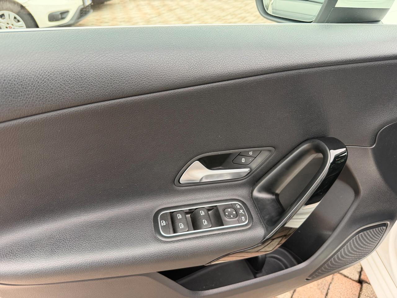 Mercedes-benz A 180 d Automatic Business Extra