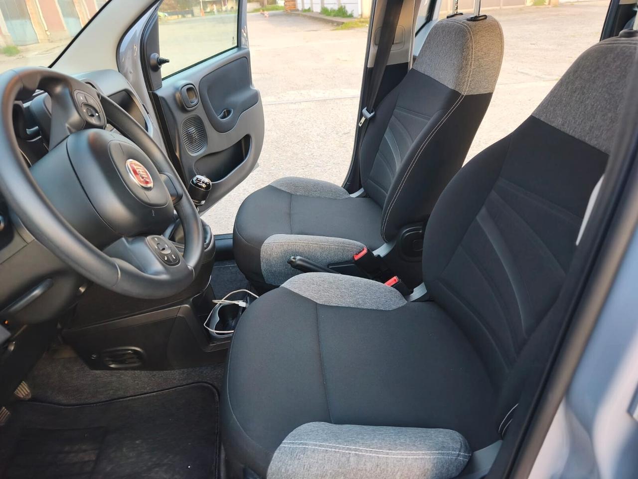 Fiat Panda 2022---1.0 Benzina Ibrida Neopatentati