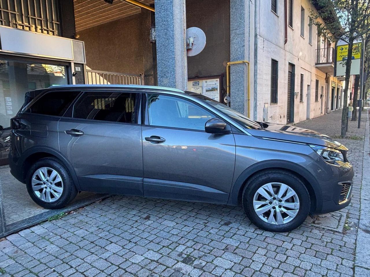 Peugeot 5008 1.6 7 POSTI BlueHDi 120 S&S EAT6