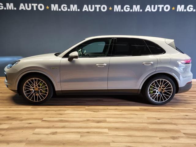 PORSCHE Cayenne 3.0 V6 E-Hybrid Platinum Edition