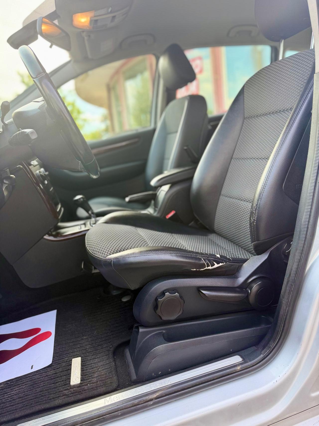 MERCEDES CLASSE A180 2010 cambio automatico ok neopatentati ! ! !