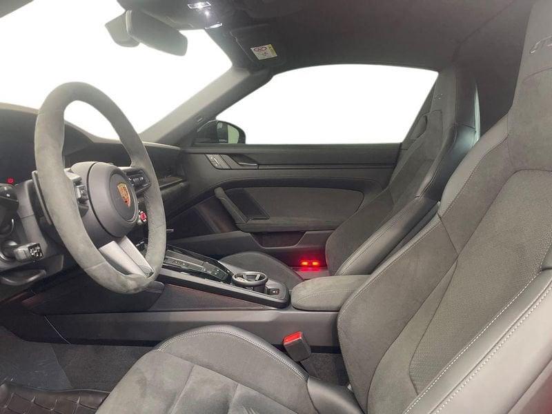 Porsche 911 VIII 992 Targa Targa 3.6 4 GTS auto