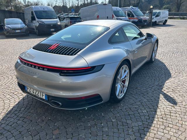 PORSCHE 992 Carrera 4S