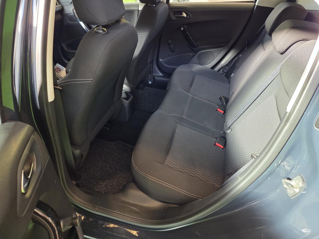 Peugeot 208 PureTech 68 5 p. Neopatentati