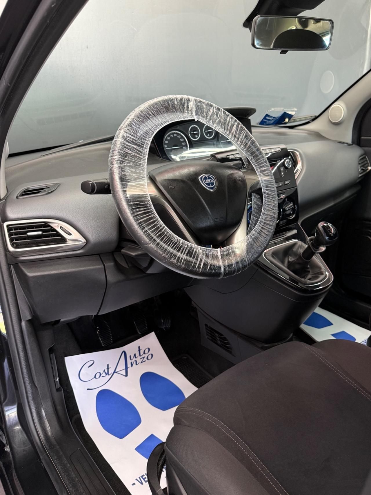 Lancia Ypsilon 1.2 Benzina Platinum 2014