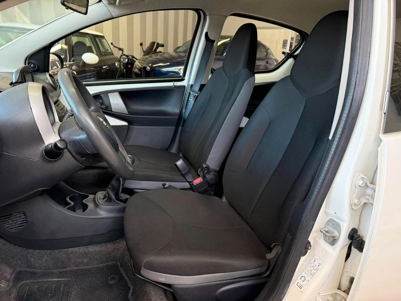 Toyota Aygo 1.0 12V VVT-i 5 porte Lounge Connect