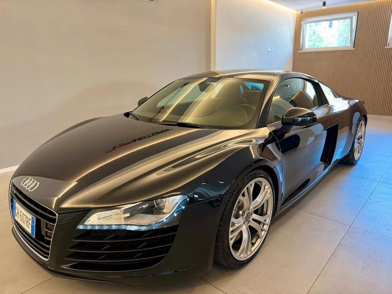 AUDI R8 V8 420CV UNIPRO PERMUTE GARANZIA R-TRONIC